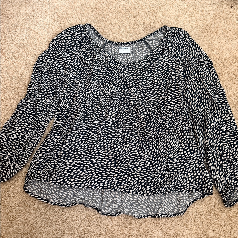 Old Navy Black and White Printed Babydoll Blouse